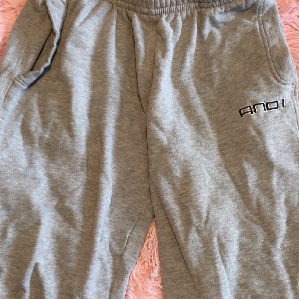 grey sweat pants.